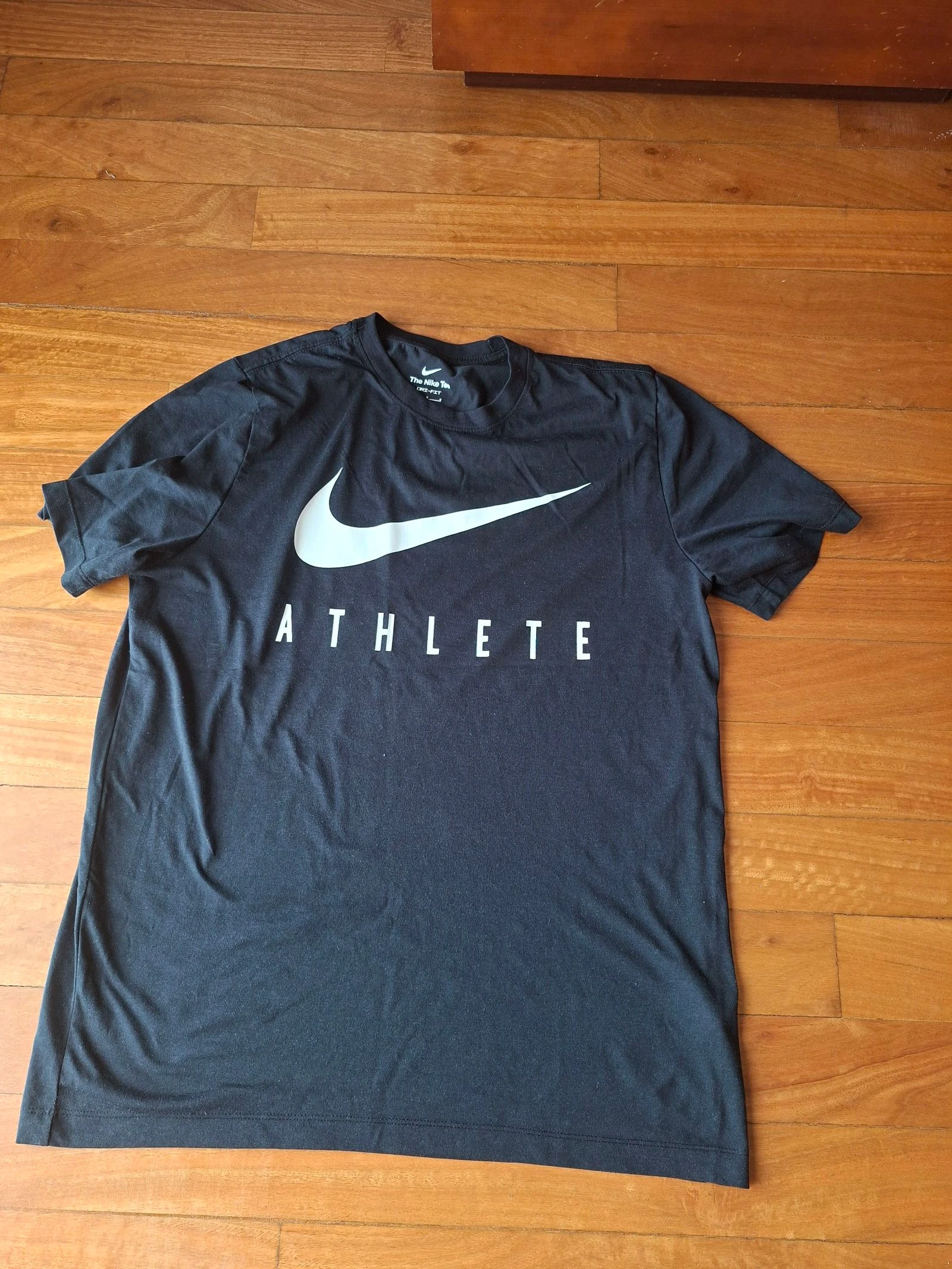 T-shirt nike